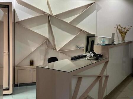 Jepet me qera hotel në Sarandë 27,000 € /Muaj