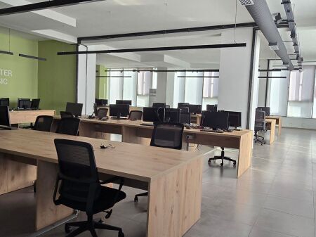 AMBIENTE PER UFFICI 750 m2, ASTIR