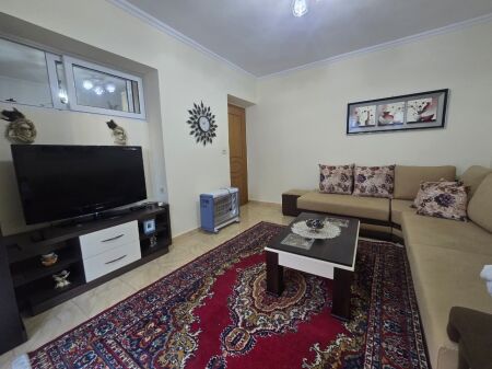 Apartament 1+1+Blk Me Qira ne Rrugen e Barrikadave