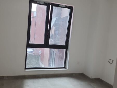 Affitto | Ambjent Biznesi | Rruga Myslym Shyri | 1300 €/mese