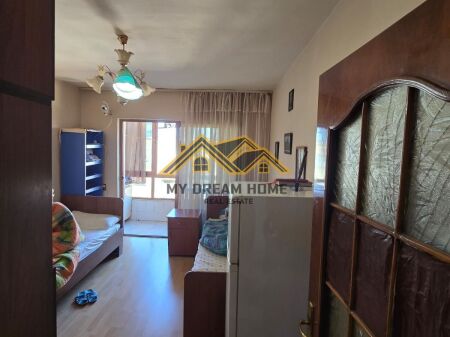 Shitet, Apartament 1+1,Afer Spitalit , Durres