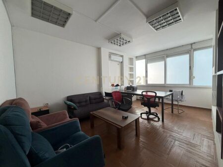 ISH EKSPOZITA – NJËSI KOMERCIALE PËR QIRA