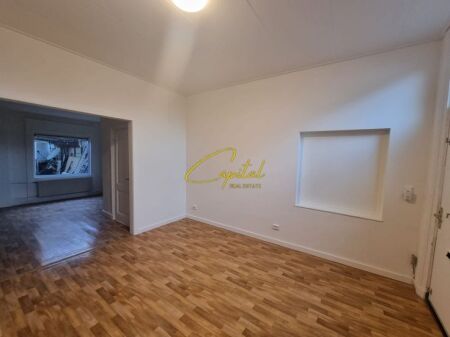 ZYRE ME QIRA 100 M2 ZOGU I ZI 900 EURO