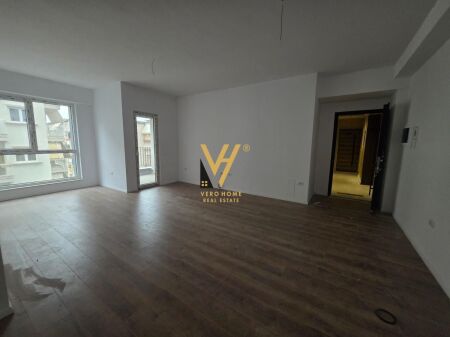 UFFICIO 70 M2 IN AFFITTO A 21 DHJETORI 50.000 LEKE