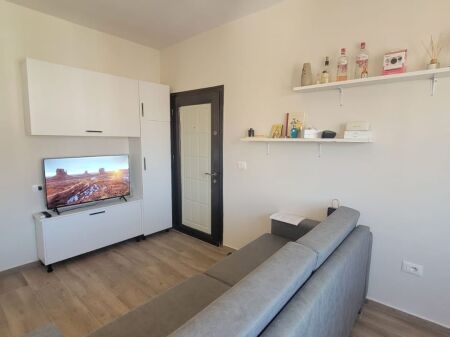 Rent | Super Apartament 1 + 1 afer auto Kadiu | 21 Dhjetori | 550 €/month