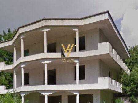 SHITET VILE 3 KATESHE NE ELBASAN 260.000 EURO