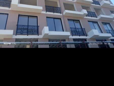 Shitet Apartament 1+1 ne Golem / Mali i Robit