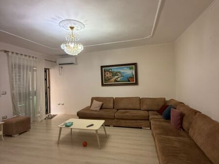 Apartament 2+1 me qera tek Myslym Shyri