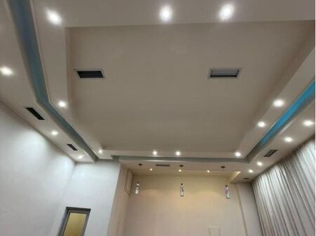 Negozio in Affitto vicino a Via Jordan Misja, Tirana 450 € /Mese