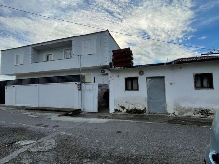 🏡 SHITET SHTËPI PRIVATE 2+1 ME OBORR TE MADH SHIJAK