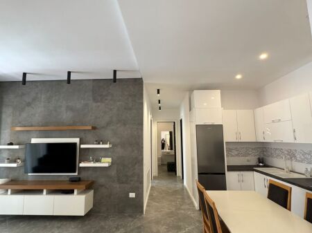 Jepet me qira 2+1+2+parkim Kompleksi Delijorgji 1400€