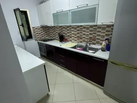 Qera | Vilë 3 + 1+2+Post Parkimi | Kafja e Rremës | 850 €/muaj