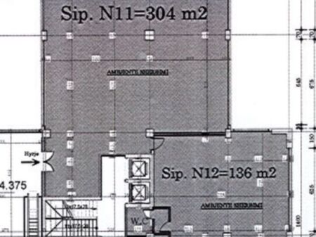 JEPET ZYRE ME QERA 440M2 "PRANE HOTEL HILTON" 5000 EURO