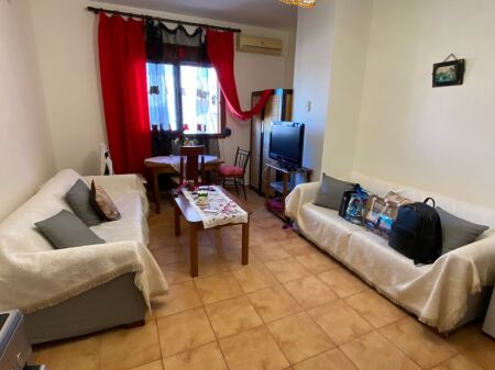 Jepet me qira apartament 1+1