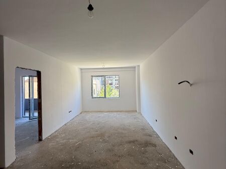 Shitet Apartament 1+1 në Paskuqan