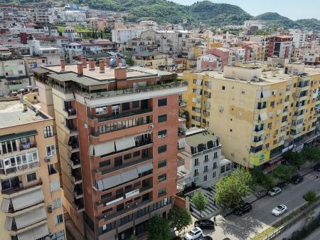 2+1 apartment for sale near the Kristalit overpass