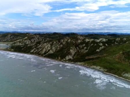 SHITET TOKE BUZË DETIT - BREGDETI I KAVAJES