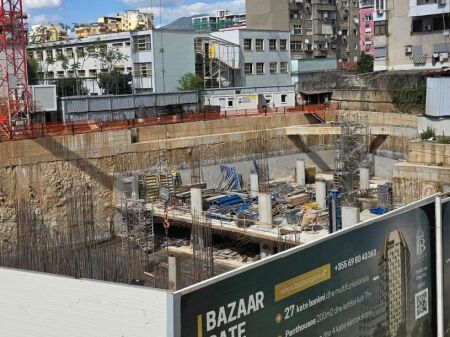 OKAZION Bazaar gate Apartment 1+1 ne shitje ne qender te Tiranes