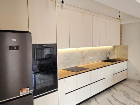 Jepet apartament me qira