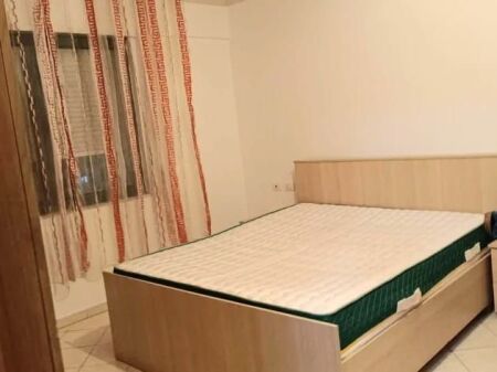 Jepet Me Qera Apartament 2+1+1 Ballkon