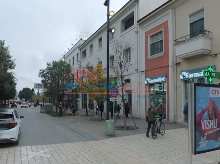 Garazh ne Shitje ne Qender Tirane