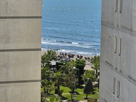 Shengjin shitet banes me pamje deti.