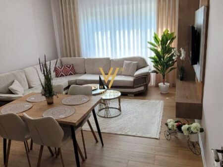 JEPET APARTAMENT 2+1+2+BLK ME QIRA TE KOMUNA E PARISIT 88.000 LEKE