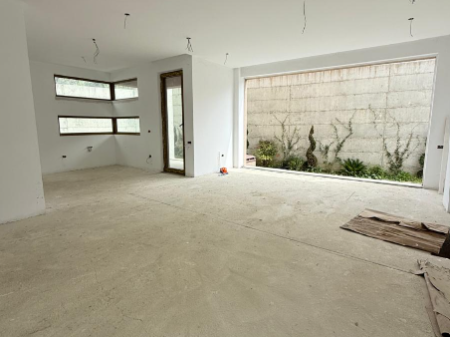 VILLA INDIVIDUALE SU 3 PIANI IN VENDITA – Complesso Residenziale vicino a TEG