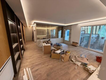 Appartamento 2+1+2 in vendita vicino allo Stadio Dinamo