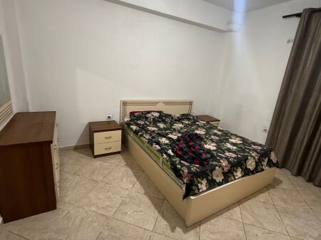 Apartament 1+1 me qera tek rrethi i selites/kodra e diellit ne autostrade 30,000 leke