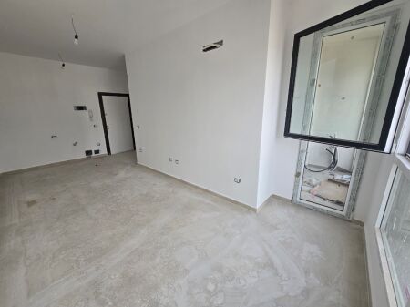 Aartament 1+1 ne Shitje prane Fushes ne Ali Dem