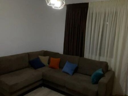 Jepet me qira apartament 1+1 Rr. Kavajes