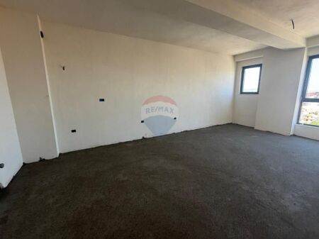 Apartment 3+1+balcony for sale in Kamez