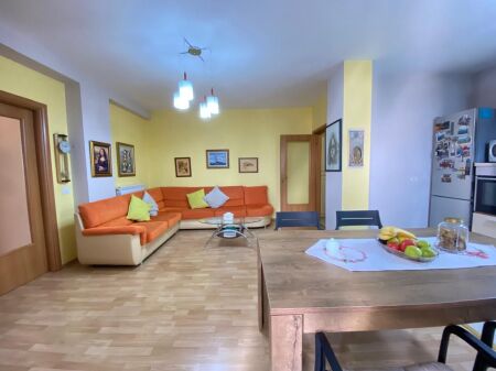 Ekskluzive ! Apartament 2+1+2 Ne  Shitje ,Myslym Shyri