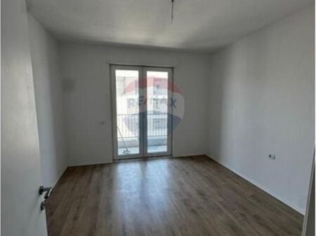 Appartamento 2+1 in affitto a Univers City