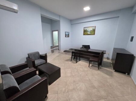 Jepet me qira ambient zyre në Don Bosko! 400 € /Muaj