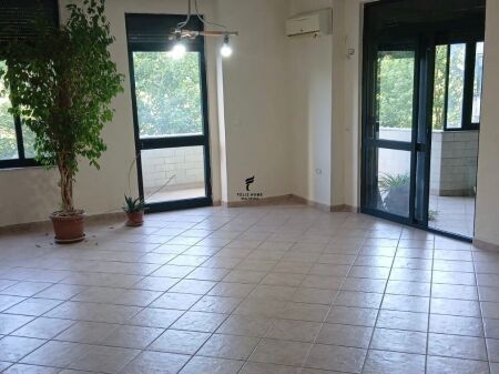 ZYRE ME QERA 120M2 QENDER 120.000 LEKE FH-71006