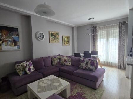 Apartament 2+1 me qira tek Kompleksi Kontakt,