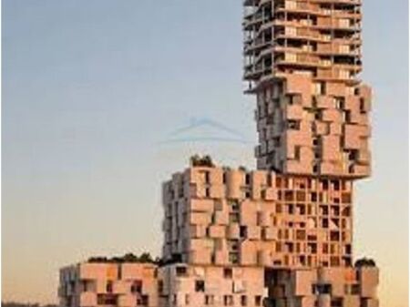 Shitet, Apartament 1+1 , Rruga Muhamet Gjollesha, Tirane .