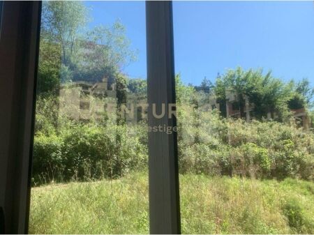 APARTAMENT 2+1+2 ME QIRA TEK KOPSHIT BOTANIK