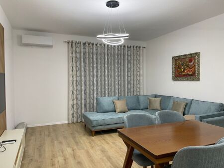 Apartament 2+1+2 per qera Farmacia 10!
