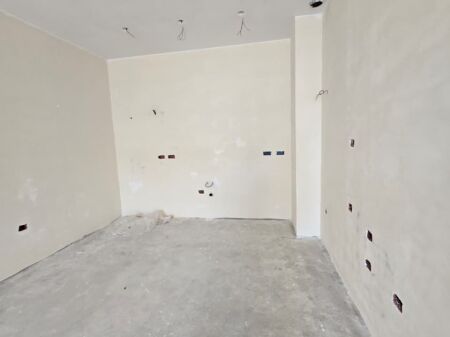 Jepet apartamente me qera 1+1 te Komuna e Parisit