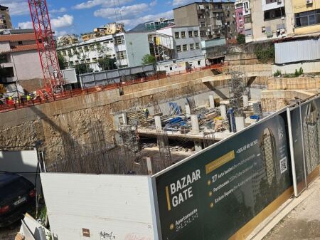 🏡✨ Shitet Apartament 1+1 – Bazaar Gate, Qendra e Tiranës ✨🏡