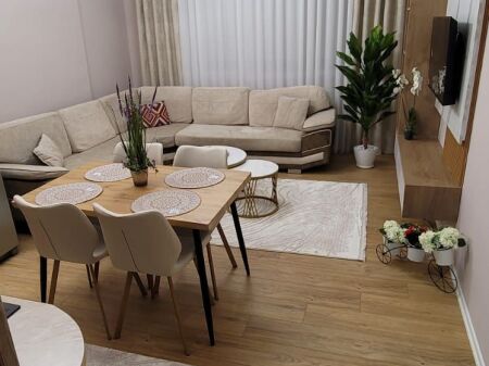 🏡 Qira apartament 2+1+2 📍 Kristal Center, Komuna e Parisit💶 80,000 lek/muaj