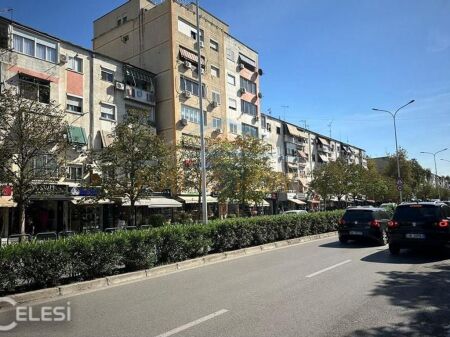 Shitet, Ambient Biznesi, 21 Dhjetori , Tiranë