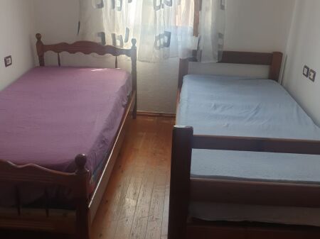 Apartament 2+1 me qira – pranë Fakultetit të Mjekësisë - Kati i 2-te !