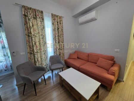 Apartament 1+1 me Qira tek Kompleksi Mangalem!
