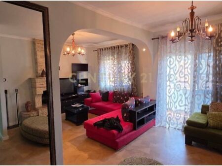 Apartament 2+1 per shitje tek Ish-Restorant Durresi