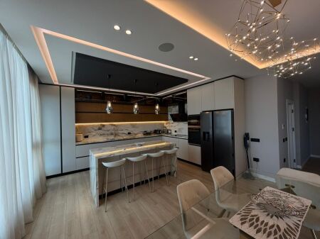 Luxurious duplex for rent – Square 21, Tirana!📍