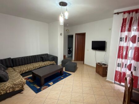 🏢Prane Pallatit me Shigjeta,jepet me qera apartament1+1,i mobiluar.45,000Leke